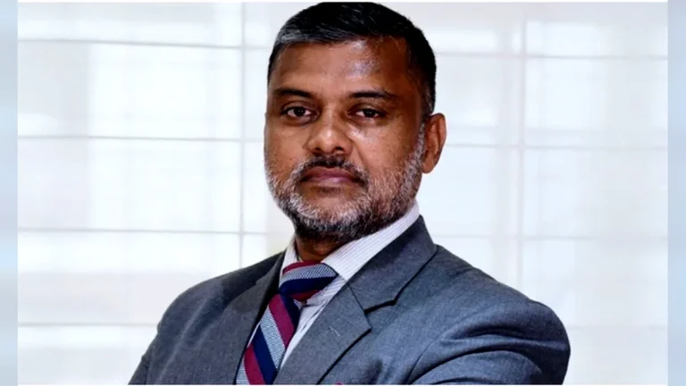 রাষ্ট্রপতির পদত্যাগপত্রের ভাষা ‘অস্বাভাবিক’: সন্দেহ শিশির মনিরের
