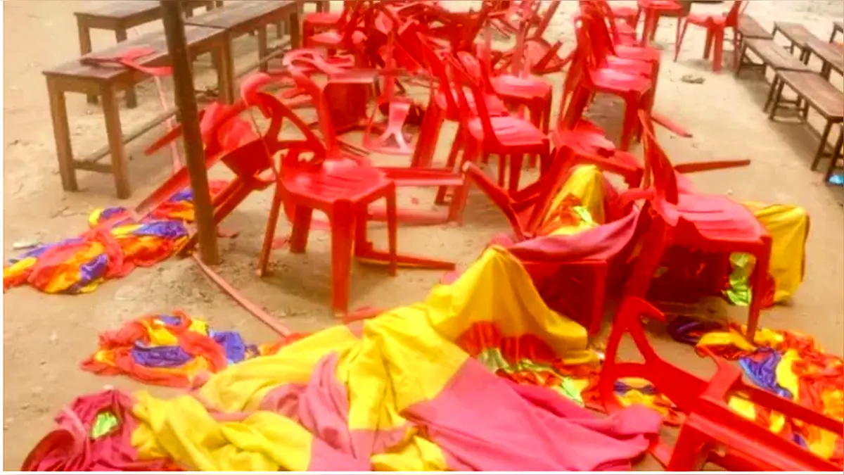 সাবেক এমপিকে আমন্ত্রণের জেরে শিক্ষকের বিদায় অনুষ্ঠানে ভাঙচুর
