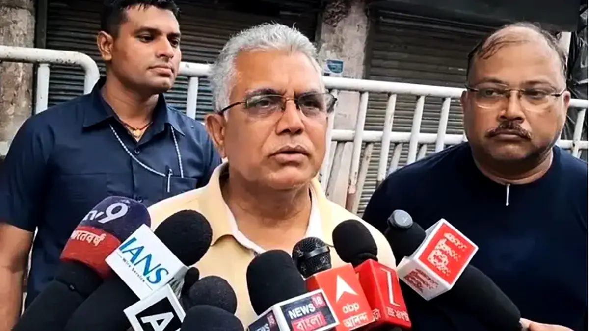 শেখ হাসিনার দেশে ফেরা নিয়ে মুখ খুললেন দিলীপ ঘোষ