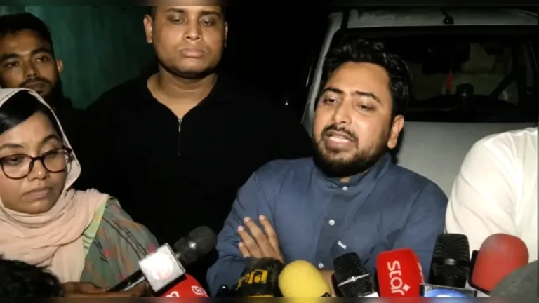 সরকার স্বৈরাচারের পথেই হাঁটছে: নাহিদ ইসলাম
