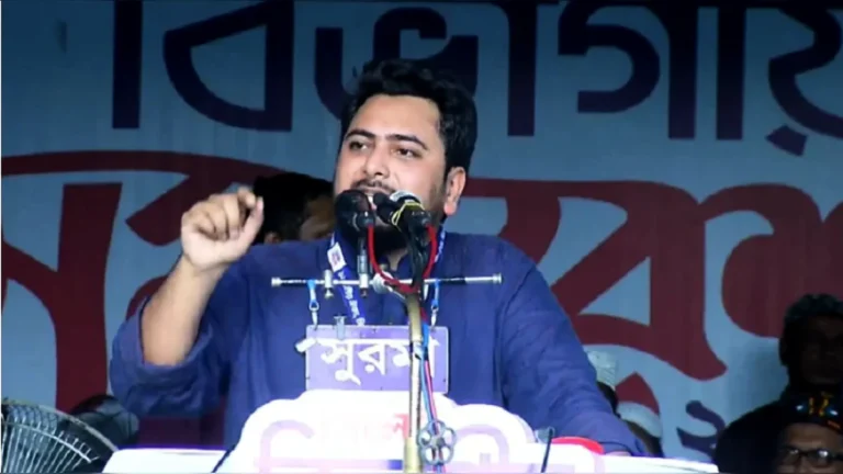 সরকারকে আর সহযোগিতা করতে পারছি না, ঢাকা থেকে বৃহত্তর কর্মসূচির ডাক: নাহিদ ইসলাম