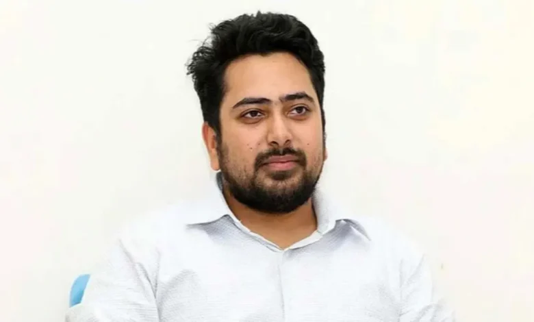 কথা বলার জায়গা ও গণতন্ত্র সংকুচিত হয়ে আসছে: নাহিদ ইসলাম