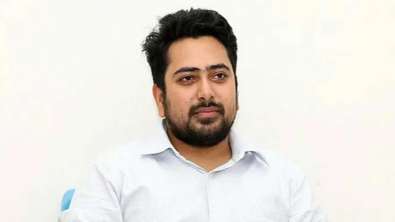 কথা বলার জায়গা ও গণতন্ত্র সংকুচিত হয়ে আসছে: নাহিদ ইসলাম