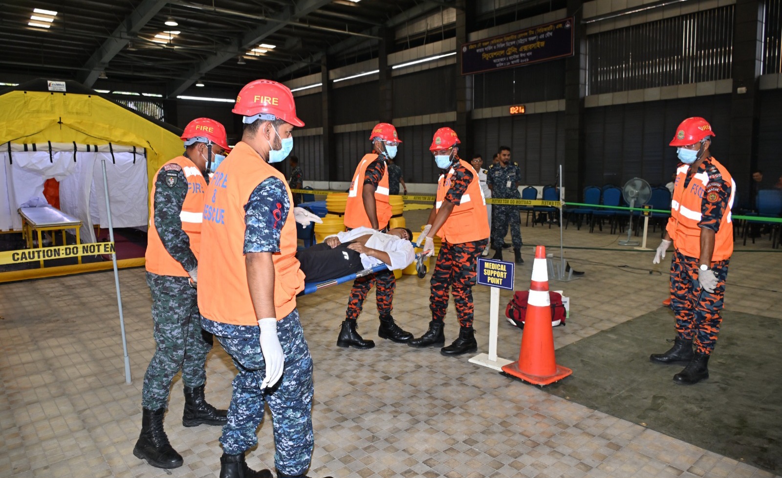 চট্টগ্রামে রাসায়নিক দূর্যোগ মোকাবিলায় নৌবাহিনীর যৌথ মহড়া