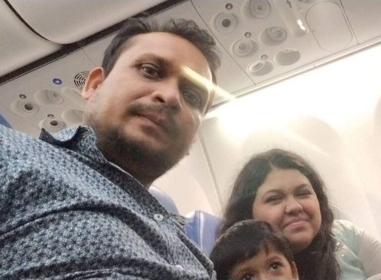 কলকাতায় হোটেলে ভয়াবহ আগুন, সাংবাদিক দেবাশীষ দত্তসহ পরিবারের চারজন নিহত