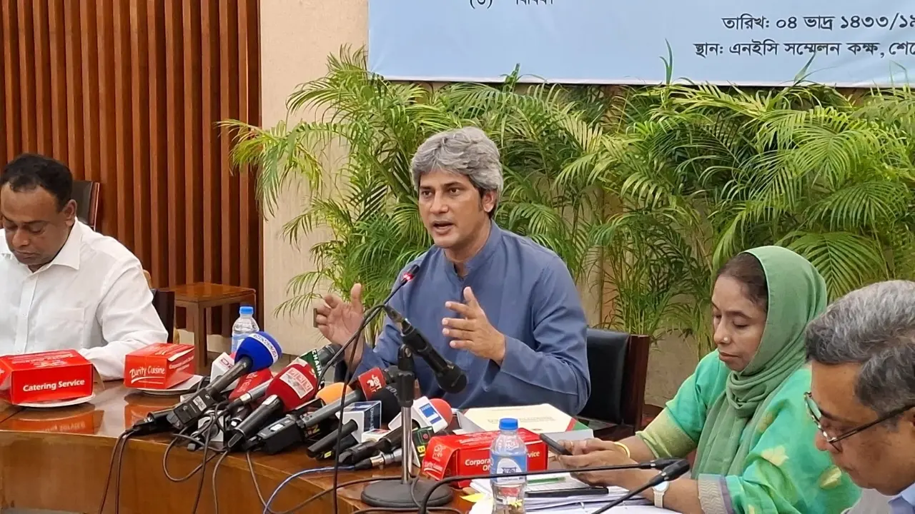 জ্বালানি তেলের মজুত দেড় মাস থেকে ছয় মাসে উন্নীত করবে সরকার: প্রতিমন্ত্রী সাকি