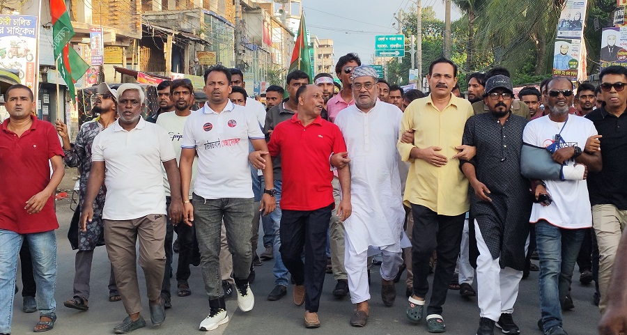 সাতক্ষীরায় স্বেচ্ছাসেবক দলের প্রতিষ্ঠাবার্ষিকীতে র্যালি ও পথসভা