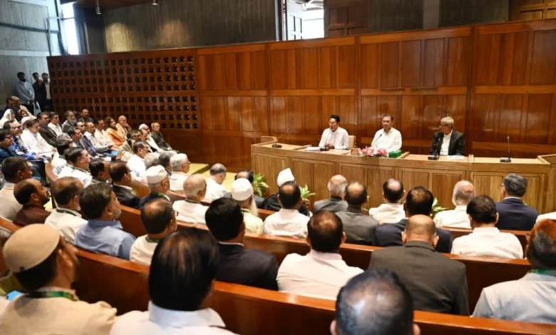 অনেক এমপির সঙ্গে এলাকায় দলের দূরত্ব, ঐক্য রাখতে হবে সংসদীয় দলের সভায় এমপিদের সতর্ক করে প্রধানমন্ত্রী