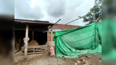আখাউড়ায় রেলের জায়গা দখল: আ. লীগ নেতার ছেলের বিরুদ্ধে অভিযোগ, নির্মাণে বাধা