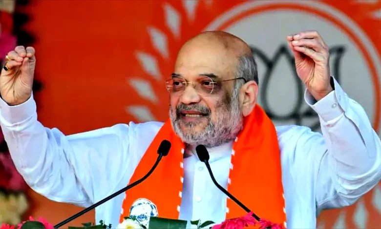 বাংলাদেশ থেকে আসা শরণার্থীদের নাগরিকত্ব দেওয়ার প্রতিশ্রুতি অমিত শাহের