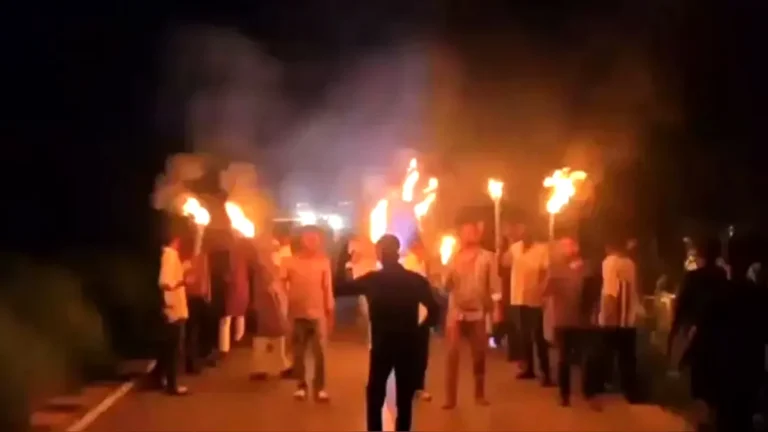 ভাঙ্গায় নিষিদ্ধ ছাত্রলীগের মশাল মিছিল
