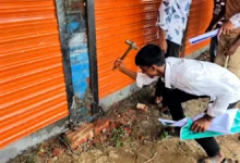 বিদ্যালয়ের দোকান ‘রাতের আঁধারে’ দখল করলেন যুবদল নেতা