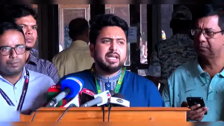 বিএনপির মুখে এক, কাজে আরেক: নাহিদ ইসলাম