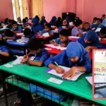 সরকারি নির্দেশনা উপেক্ষা করে সহকারী প্রাথমিক শিক্ষা কর্মকর্তার নির্দেশে পরীক্ষার ফি আদায়