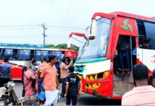 বরিশাল-ঢাকা মহাসড়কে থ্রি-হুইলার চালকদের অবরোধ, অভ্যন্তরীণ রুটে বাস চলাচল বন্ধ