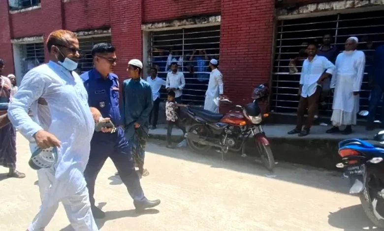 চরফ্যাশন আদালতে হাজিরা দিতে এসে হামলার শিকার অধ্যক্ষ মাজেদ