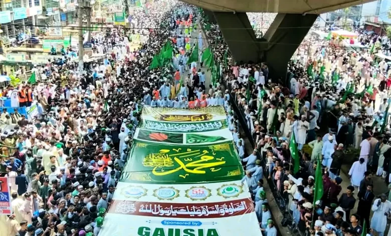 ঈদে মিলাদুন্নবী উপলক্ষে চট্টগ্রামে শুরু ৫৫তম জশনে জুলুস