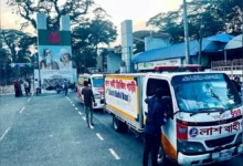 দেবাশীষসহ পরিবারের চারজনের শেষবিদায়, বাবা-ছেলে শ্মশানে; স্ত্রী-শ্বশুরের দাফন কবরস্থানে