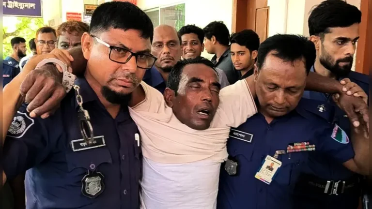 রায় শুনে আদালতেই জ্ঞান হারালেন আওয়ামী লীগ নেতা