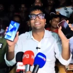 দুই ফোনেই চার্জ আছে, মানে বিদ্যুতের ঘাটতি কম: যুবদল নেতা নয়ন