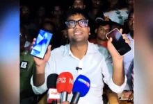 দুই ফোনেই চার্জ আছে, মানে বিদ্যুতের ঘাটতি কম: যুবদল নেতা নয়ন