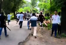 ইউএনও-পুলিশের উপস্থিতিতে যুবদলের দুই গ্রুপের সংঘর্ষ