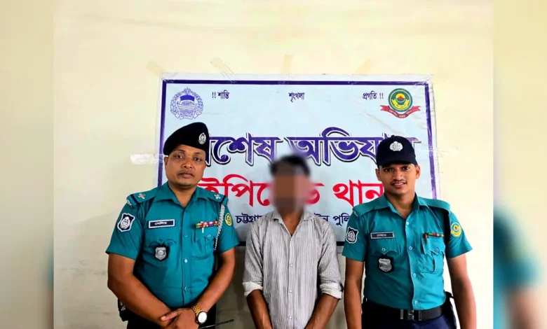 ইপিজেডে বিশেষ অভিযানে গ্রেপ্তার দুর্ধর্ষ ছিনতাইকারী রিয়াজ, রয়েছে ৭ মামলা