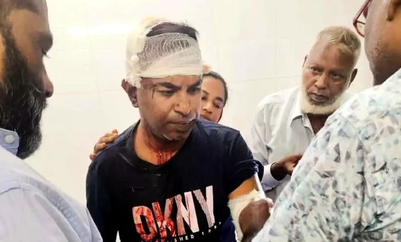 হাটের মধ্যে প্রকাশ্যে হামলা, বিএনপি-যুবদলের ২ কর্মী আহত