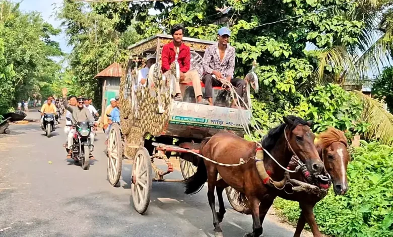 ২৫ বছর দায়িত্ব পালনে পর ঘোড়াগাড়িতে ইমামের রাজকীয় বিদায়