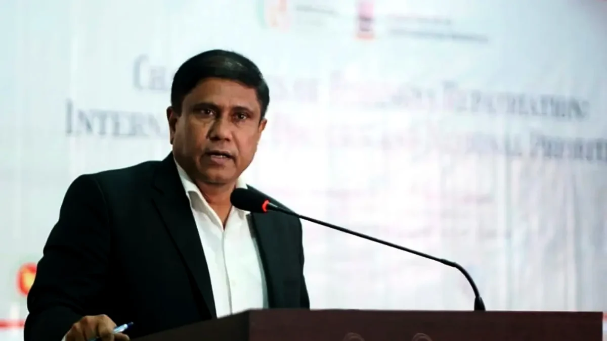 ইতিহাস বলে, অবহেলা করলে একদিন আমাদের বিরুদ্ধেই অস্ত্র তুলবে তারা: রোহিঙ্গা বিষয়ক প্রতিরক্ষা উপদেষ্টা