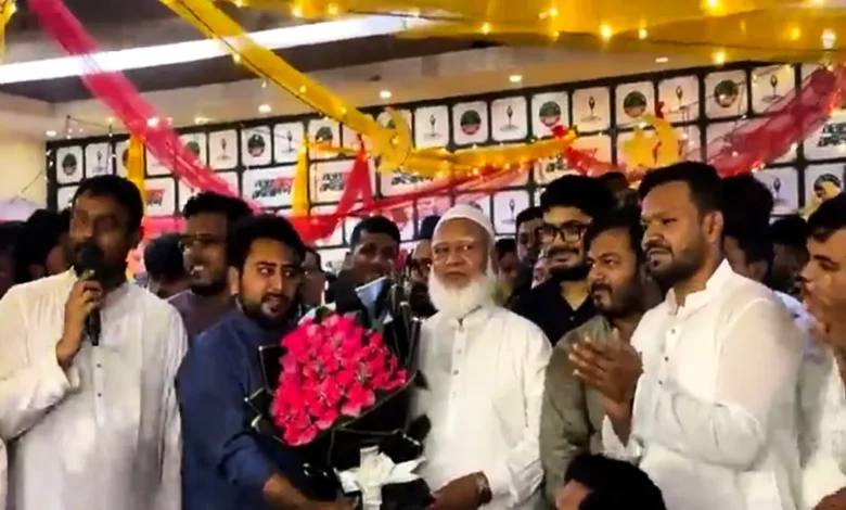 এনসিপির কার্যালয়ে জামায়াতের আমির, ঐক্যবদ্ধ থাকার অঙ্গীকার