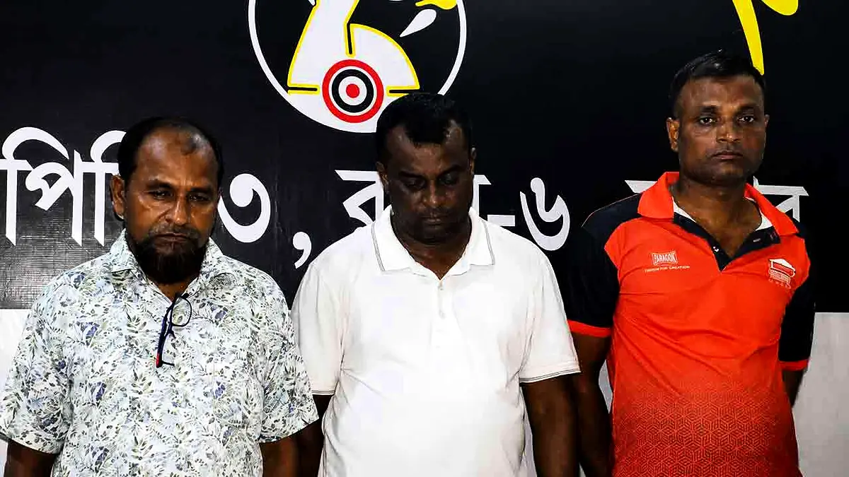 যশোরে ১৯৭ বোতল মাদকসহ তিনজন গ্রেপ্তার