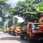 চাঁদাবাজি বন্ধের দাবিতে মহাসড়কে ট্যাংকলরি শ্রমিকদের বিক্ষোভ