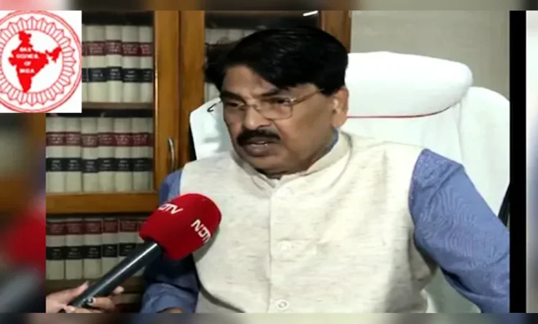 ভারতীয় বার কাউন্সিল চেয়ারম্যানের বিরুদ্ধে ১৫০ কোটির দুর্নীতির অভিযোগ, পদত্যাগ দাবি
