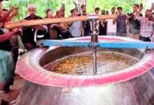 ৪০ হাজার মানুষের জন্য এক পাতিলে রান্না ১০১ মণ চালের তবারক