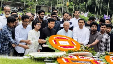কাজী নজরুল ইসলামের সমাধিতে ছাত্রদলের শ্রদ্ধা