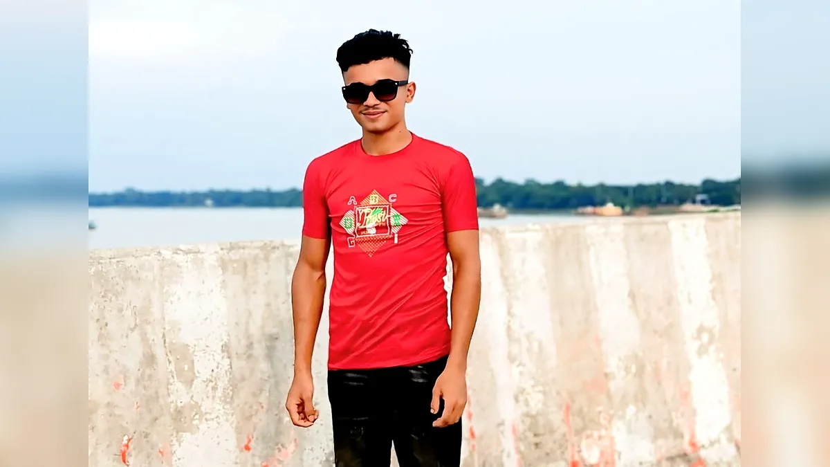 নড়াইলে ইটভাঙ্গা ট্রলি নিয়ন্ত্রণ হারিয়ে চালক নিহত