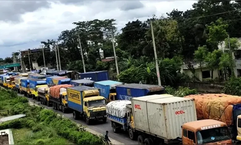 অ্যাম্বুলেন্স ঢাকায় নেওয়ার পথেই প্রা ণ গেল রোগীর ঢাকা চট্টগ্রাম মহাসড়কের