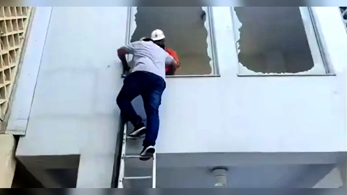 পাকিস্তানে হাসপাতালে আগুন লেগে ১৫ নবজাতকের মৃত্যু