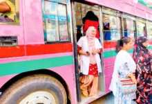 পিংক বাসে অফিস সময়ে যাত্রীর চাপ, অন্যথায় ফাঁকা