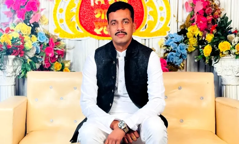 প্রবাসীর স্ত্রীসহ কোটি টাকা নিয়ে পালালেন স্বেচ্ছাসেবক দল নেতা