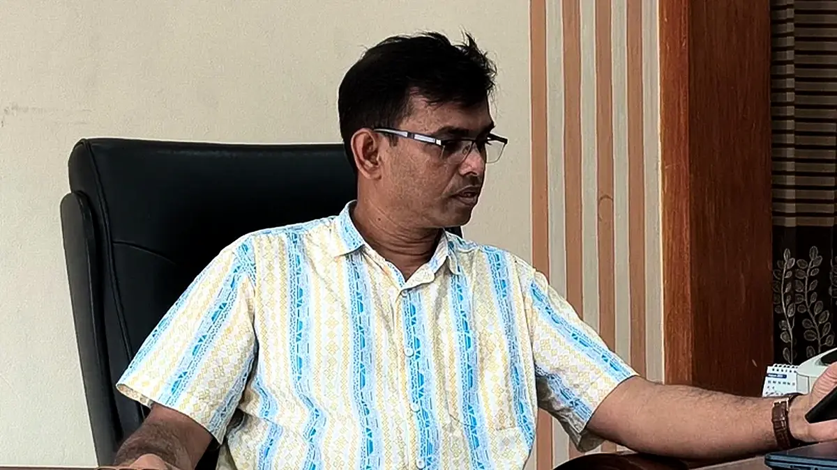 রংপুরে চার হত্যাকাণ্ড: আসামি ও পুলিশ কর্মকর্তার একই শার্ট নিয়ে চাঞ্চল্য