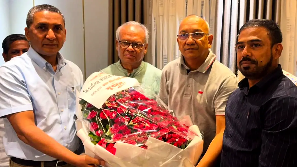 বিএনপির ভারপ্রাপ্ত মহাসচিবের সঙ্গে যুবদলের সভাপতি-সেক্রেটারির সাক্ষাৎ