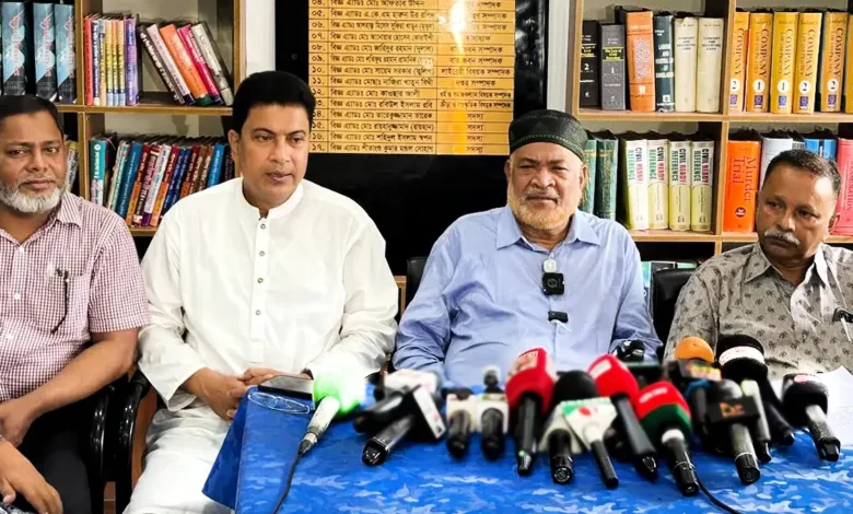 রংপুরে ৪ খুনের আসামিদের পক্ষে সাময়িকভাবে না লড়ার সিদ্ধান্ত আইনজীবী সমিতির