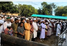 যে ঘরে ওঠার কথা ছিল, তার সামনেই সাজুর কবর