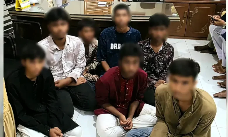 সাভারে ছাত্রলীগের ঝটিকা মিছিল থেকে আটক ৯