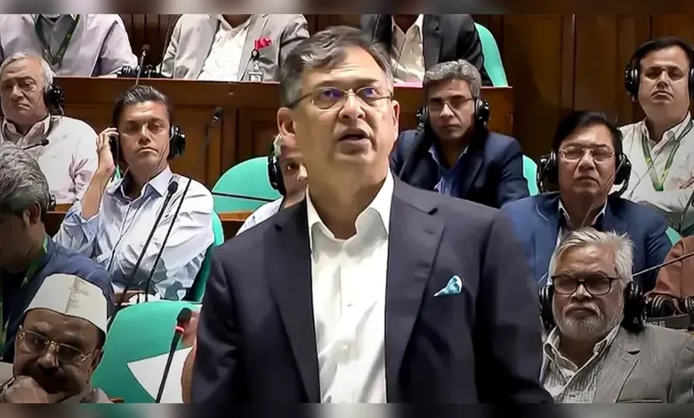 জুলাই সনদ চাইবেন, বাস্তবায়নে আসবেন না': বিরোধীদলকে স্বরাষ্ট্রমন্ত্রীর কড়া বার্তা