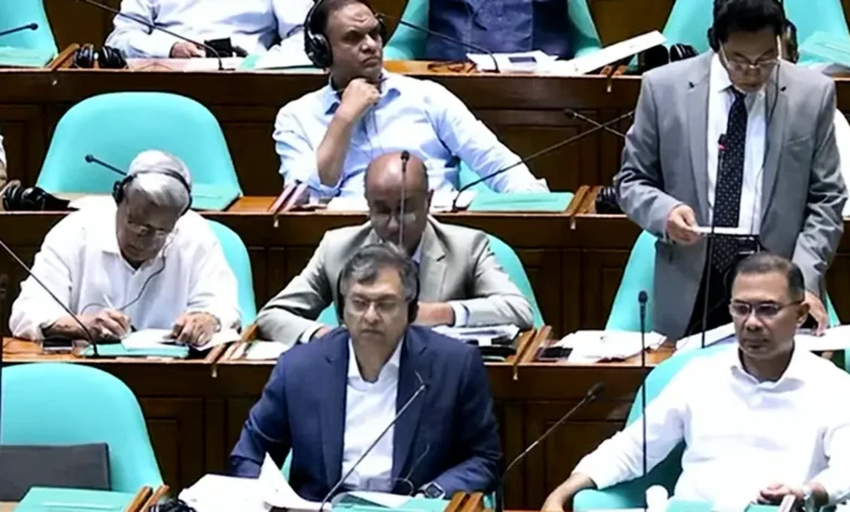 সংসদে নতুন আসন বণ্টন: প্রধানমন্ত্রীর পাশে স্বরাষ্ট্রমন্ত্রী