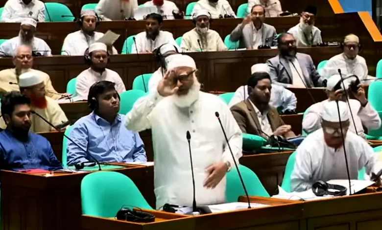 সংসদ থেকে বিরোধী দলের ওয়াকআউট