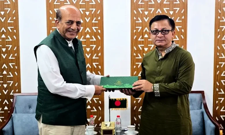 সুতা আমদানির ওপর নিষেধাজ্ঞা প্রত্যাহার ও সীমান্ত হাট চালুর উদ্যোগ: বাংলাদেশ ভারতের বৈঠক